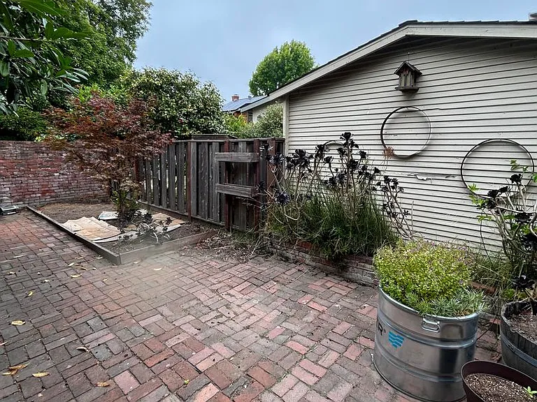 1537 Pearl Street — Photo 30