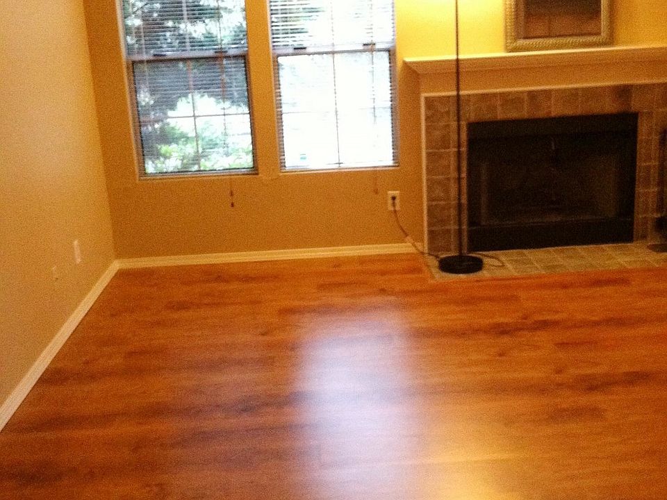 1st image of 7603 Concord Ln NE #102