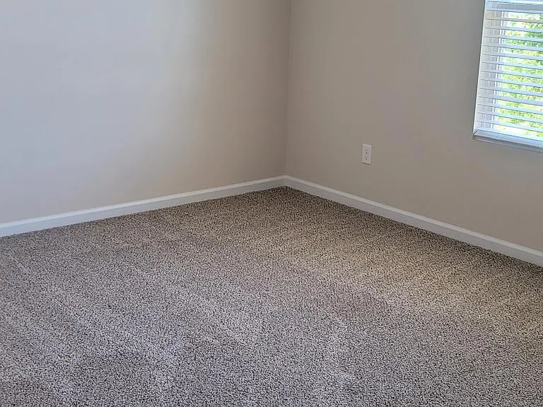 216 Delaware Dr — Photo 9