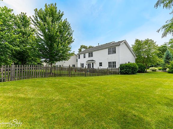 3rd image of 485 Spring Ridge Dr