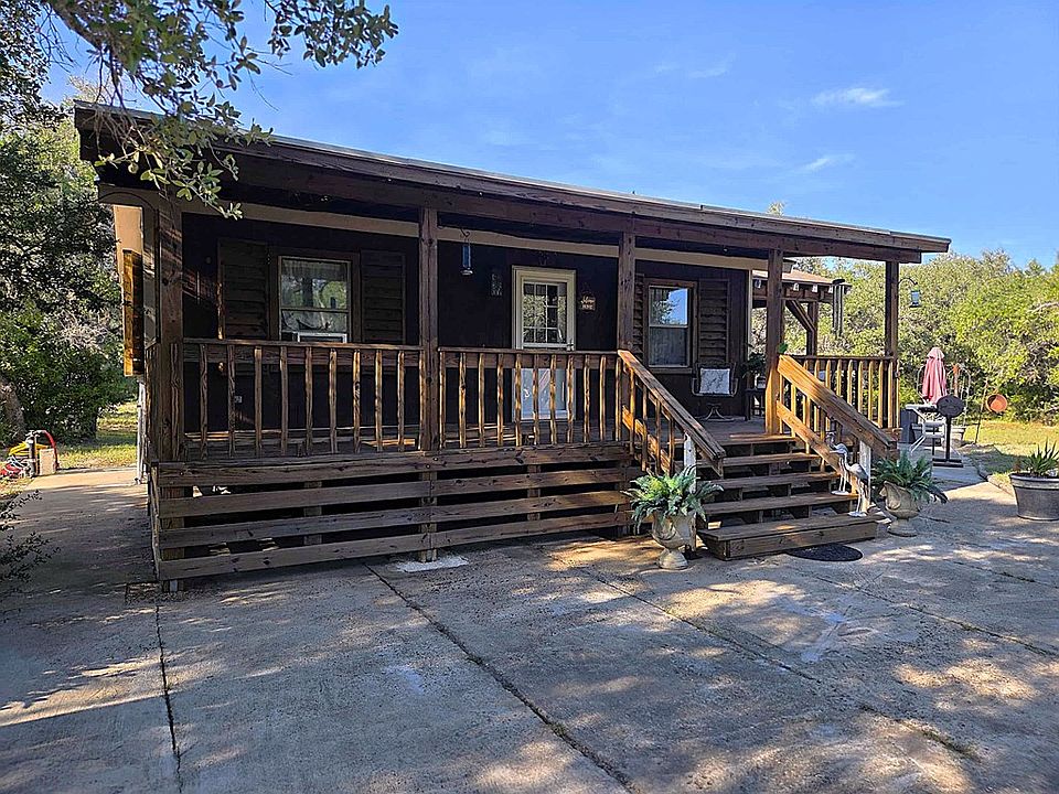 1820 16th St, Rockport, TX 78382 | Zillow