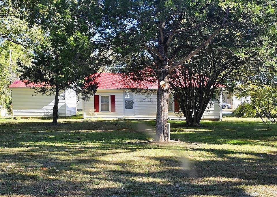 1st image of 1021 McGregor Trl