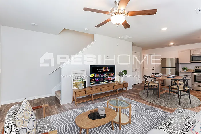 2327 Tolliver Pl — Photo 6