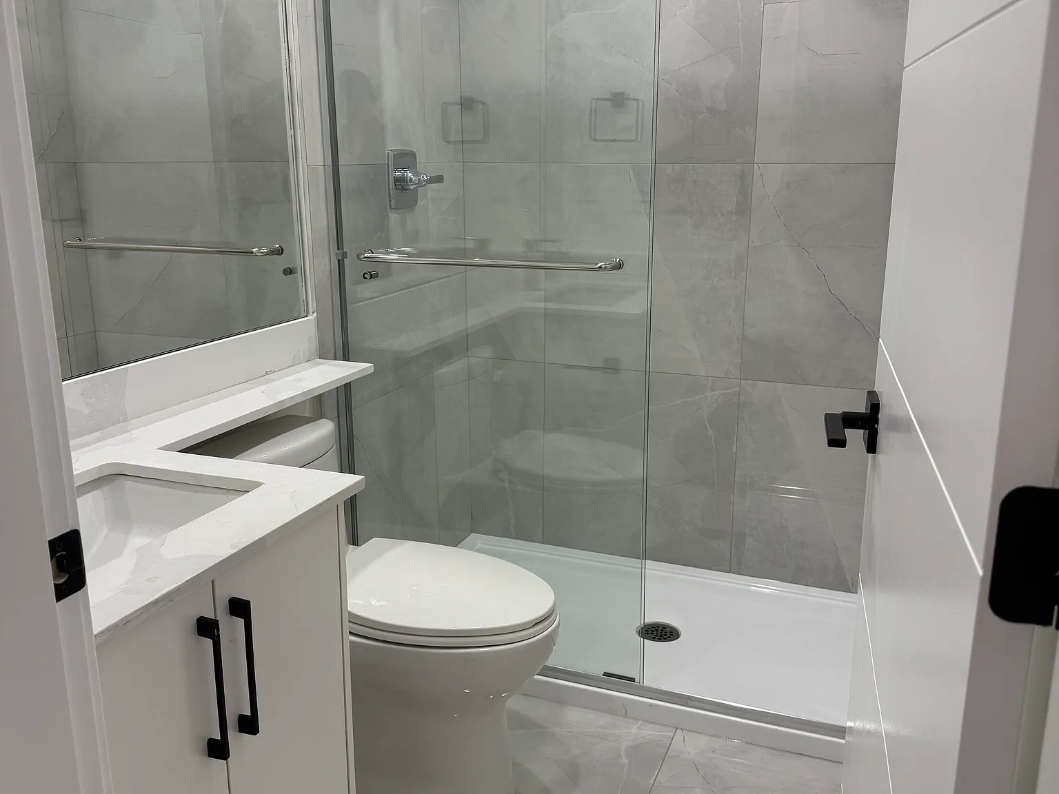 2 bed, 600 sqft, $2,200 — Photo 4