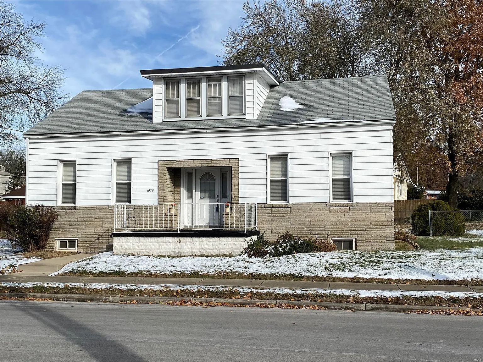 1020 Freeburg Ave photo 1