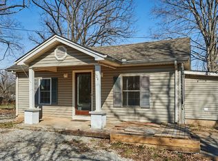 124 Railroad St, Cedar Hill, TN 37032