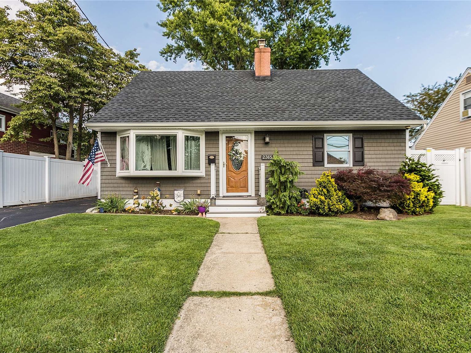 2365 Bayview Avenue, Wantagh, NY 11793 | Zillow