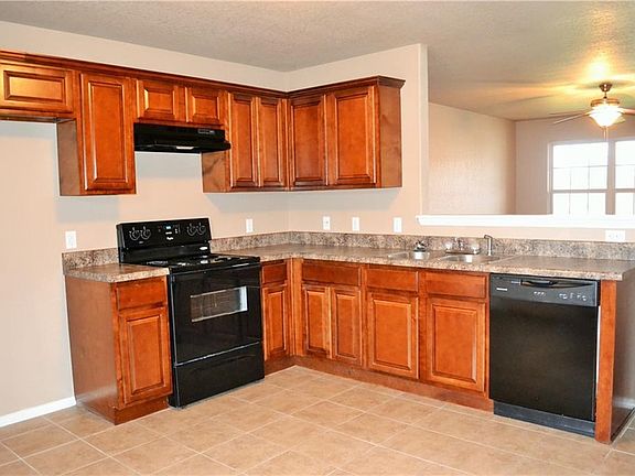 4th image of 1908 Willow Oak Dr