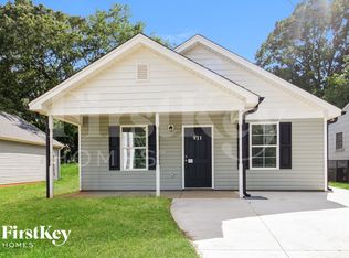 911 Howard Pl, High Point, NC 27262