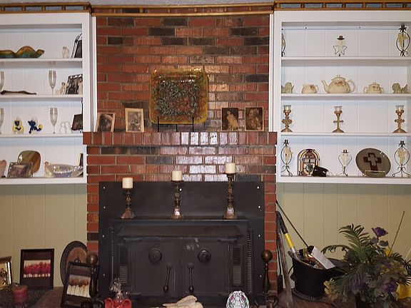 living room/den