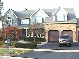 823 Pueblo Ct, Naperville, IL 60565