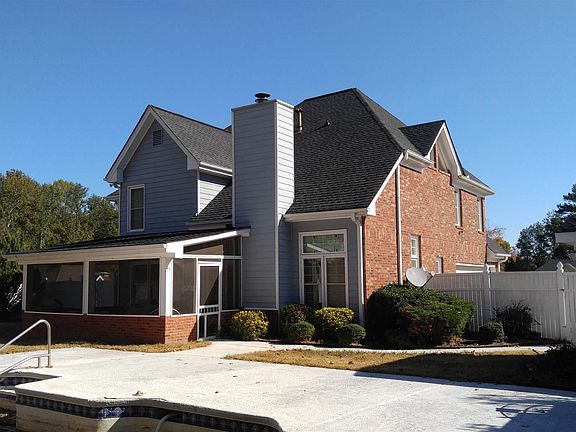3rd image of 2400 Aveberry Ct SE