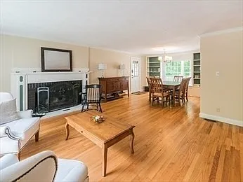 4 bed, 2.5 bath, 2089 sqft, $6,750 — Photo 2