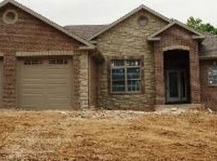 505 Split Rock Dr, Jefferson City, MO 65109
