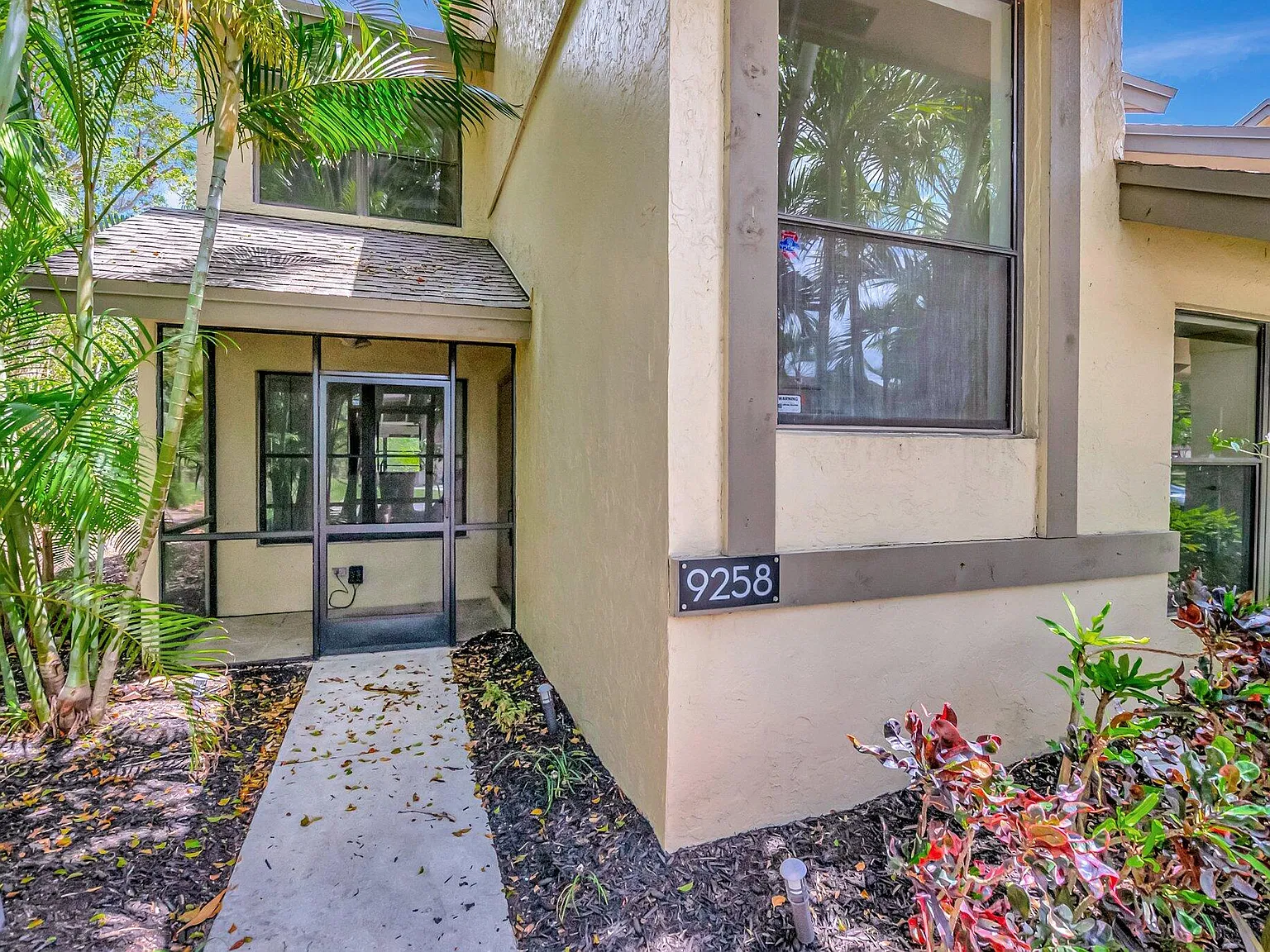 3 bed, 2.5 bath, 1587 sqft, $3,600 — Photo 4