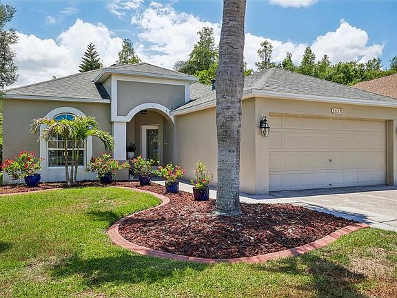 3rd image of 1628 Crossvine Ct