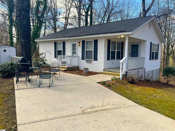 131 Mill St, Travelers Rest, SC 29690