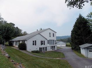 3504 Hollywood Ridge Rd, Lenoir, NC 28645