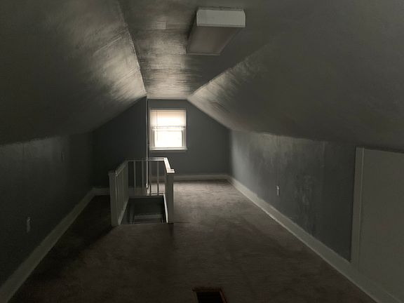 5th image of 812 Elmwood St