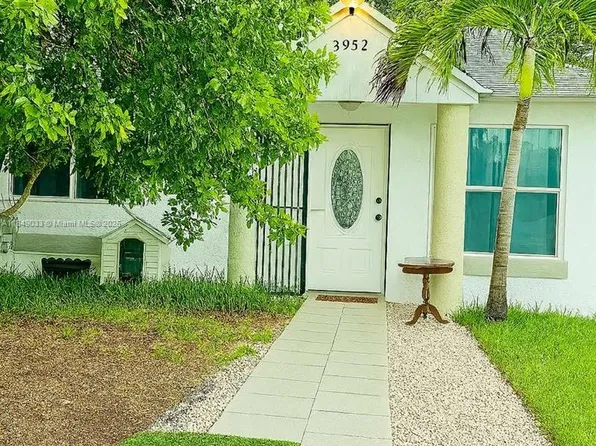 3952 NW 182nd Ln, Miami Gardens, FL 33055