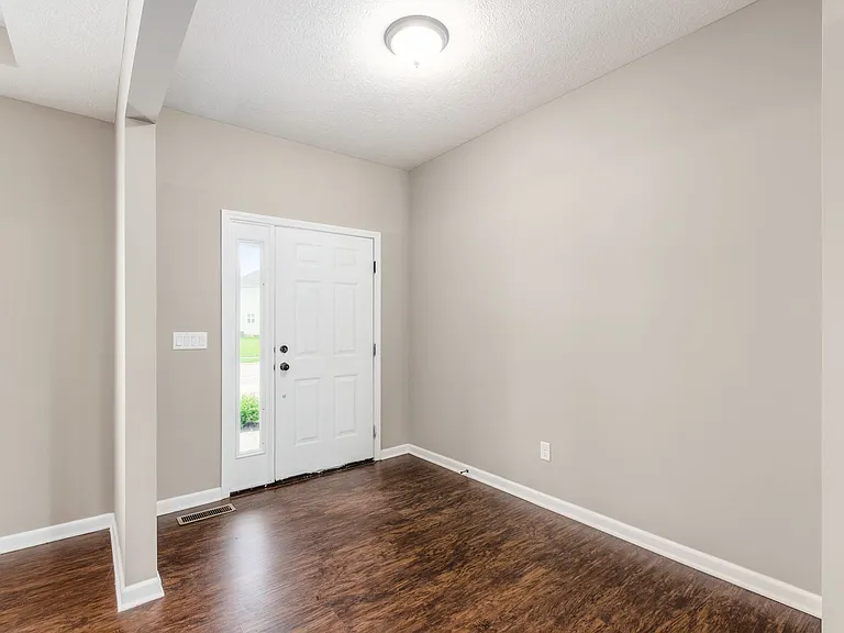 5642 Coventry Ct — Photo 11
