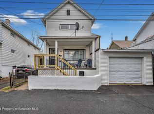 1343 Harmony Ct, Scranton, PA 18509