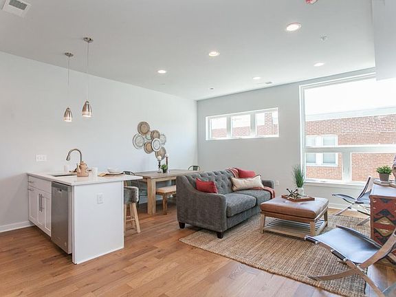 3rd image of 5938 Henry Ave #2BDR