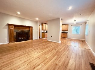 8717 NE Webster St, Portland, OR 97220