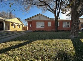 2005 33rd St, Lubbock, TX