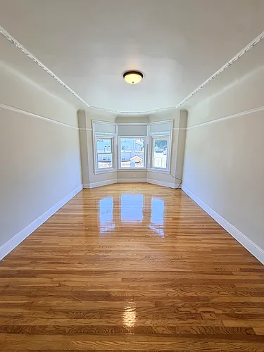 940 Bay St #14 Photo 1