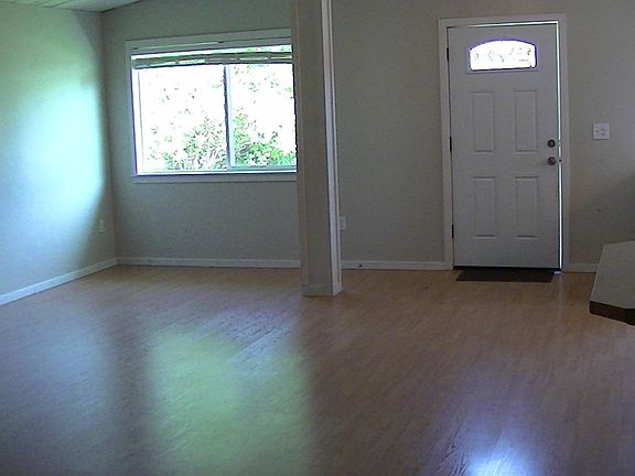 4th image of 5307 S Island Dr E