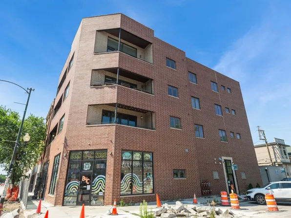 2931 N Milwaukee Ave APT 2S, Chicago, IL 60618