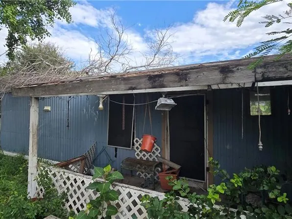 22287 E Shelley Dr, Combes, TX 78552