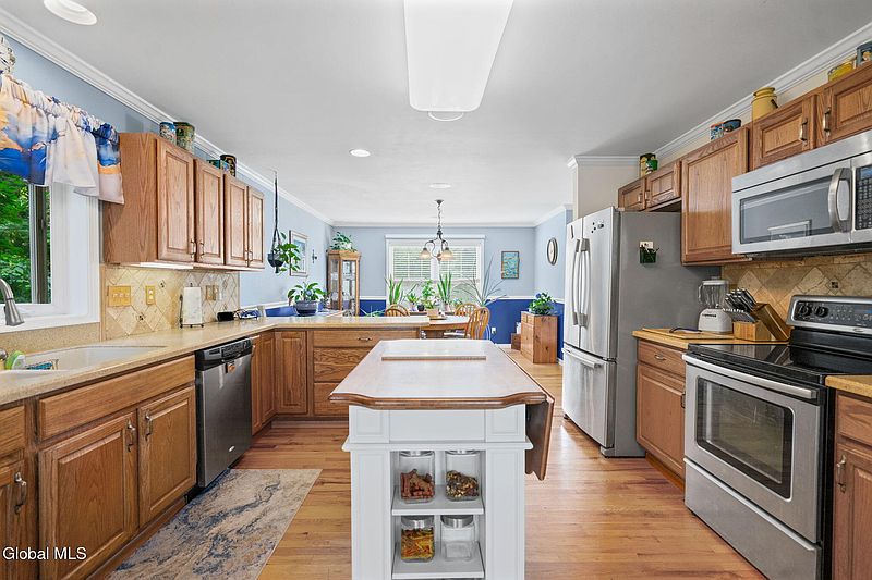5th image of 57 Bonner Avenue