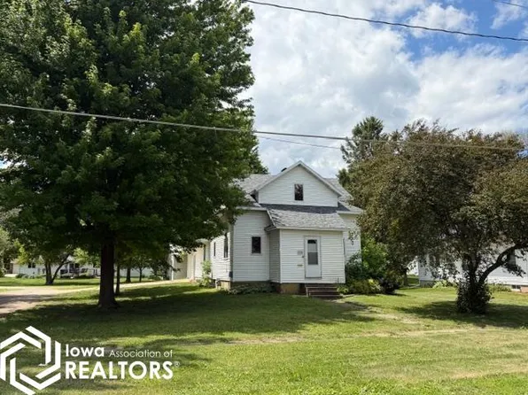 826 Main Ave N, Britt, IA 50423