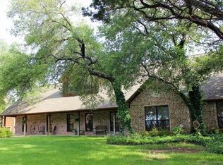 1215 Riverwood Trl, Cleburne, TX 76033