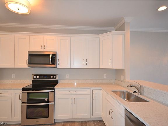 5th image of 3088 Whispering Shores Dr