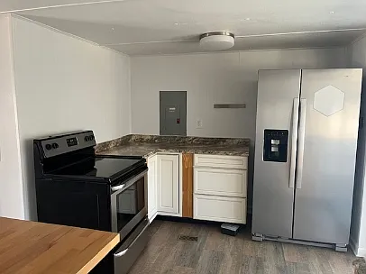 3 bed, $1,995 — Photo 4