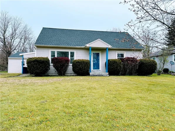 142 Huffer Rd, Hilton, NY 14468