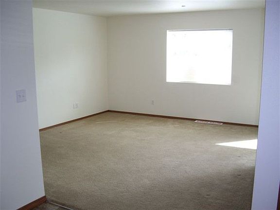 4th image of 903 Crystal Springs St NW Unit 3