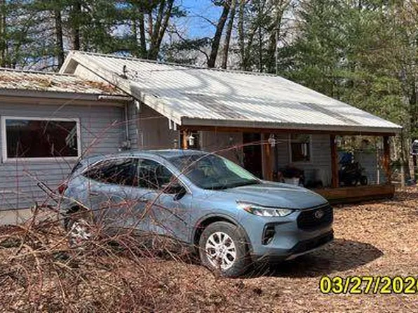 666 W Lake Ave, White Cloud, MI 49349