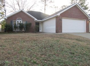 607 16th Ave S, Phenix City, AL 36869