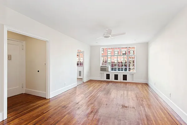 Rented by Compass | media 7