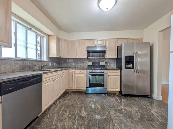 6142 156th St Unit 1, Flushing, NY 11367