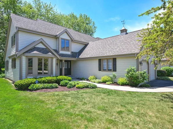 18465 St Andrew COURT #A, Brookfield, WI 53045