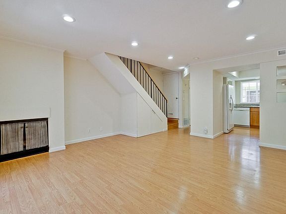 5th image of 3128 Landess Ave APT B