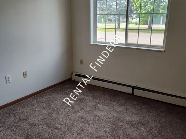 907 Madison Ave #1, Marinette, WI 54143