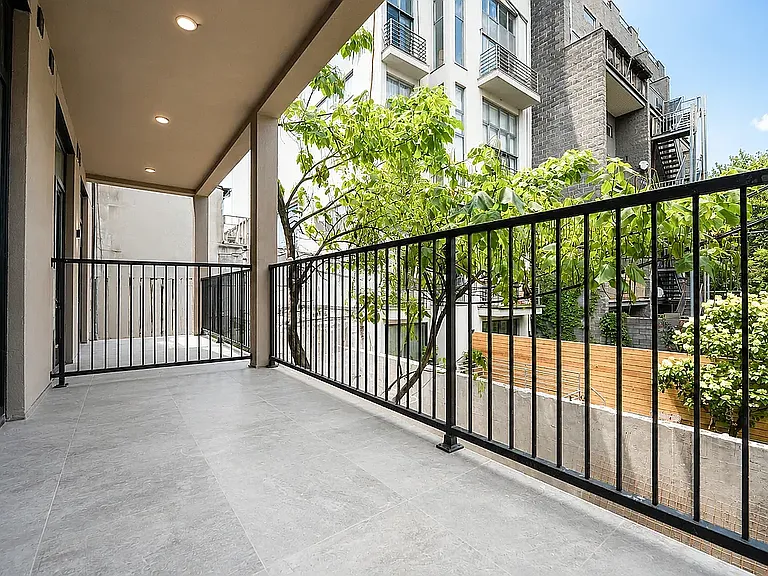 418 Lorimer St #3B — Photo 20