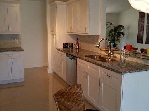 4th image of 2765 SE Eagle Drive