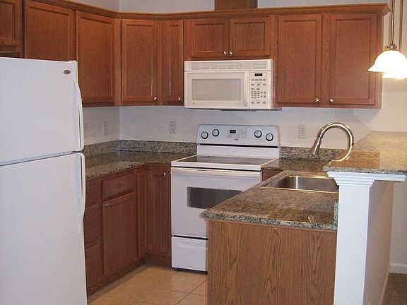 2nd image of 5743 Fallbrook Ln APT 101